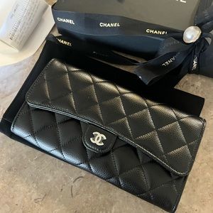 CHANEL •classic Long Flap Wallet